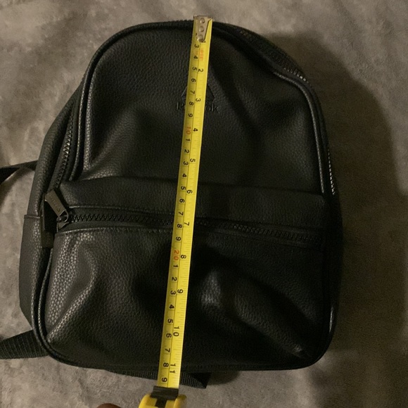 Small Reebok Book bag - Picture 10 of 12